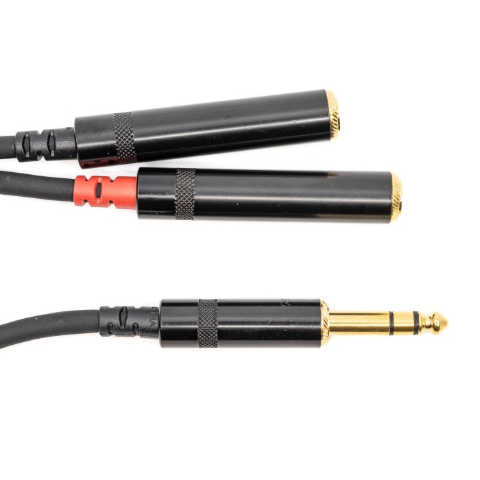 Y-Cable 1x 6.35mm Stereo Plug to 2x 6.35mm Mono Jacks